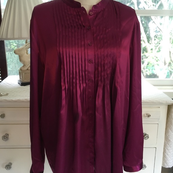 CHICOS Silky satin blouse. Size 3 or 14-16 Magenta - Picture 2 of 6